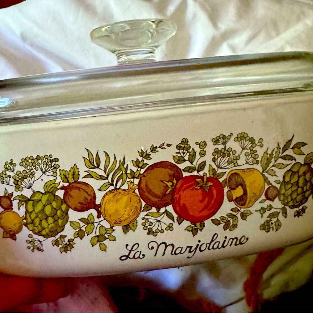 Corningware a-2-b la marjolaine 2qt with lid